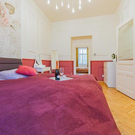 Colorful Wenceslas Square Apartment Prag Exterior foto