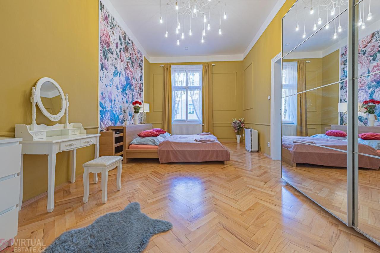 Colorful Wenceslas Square Apartment Prag Exterior foto