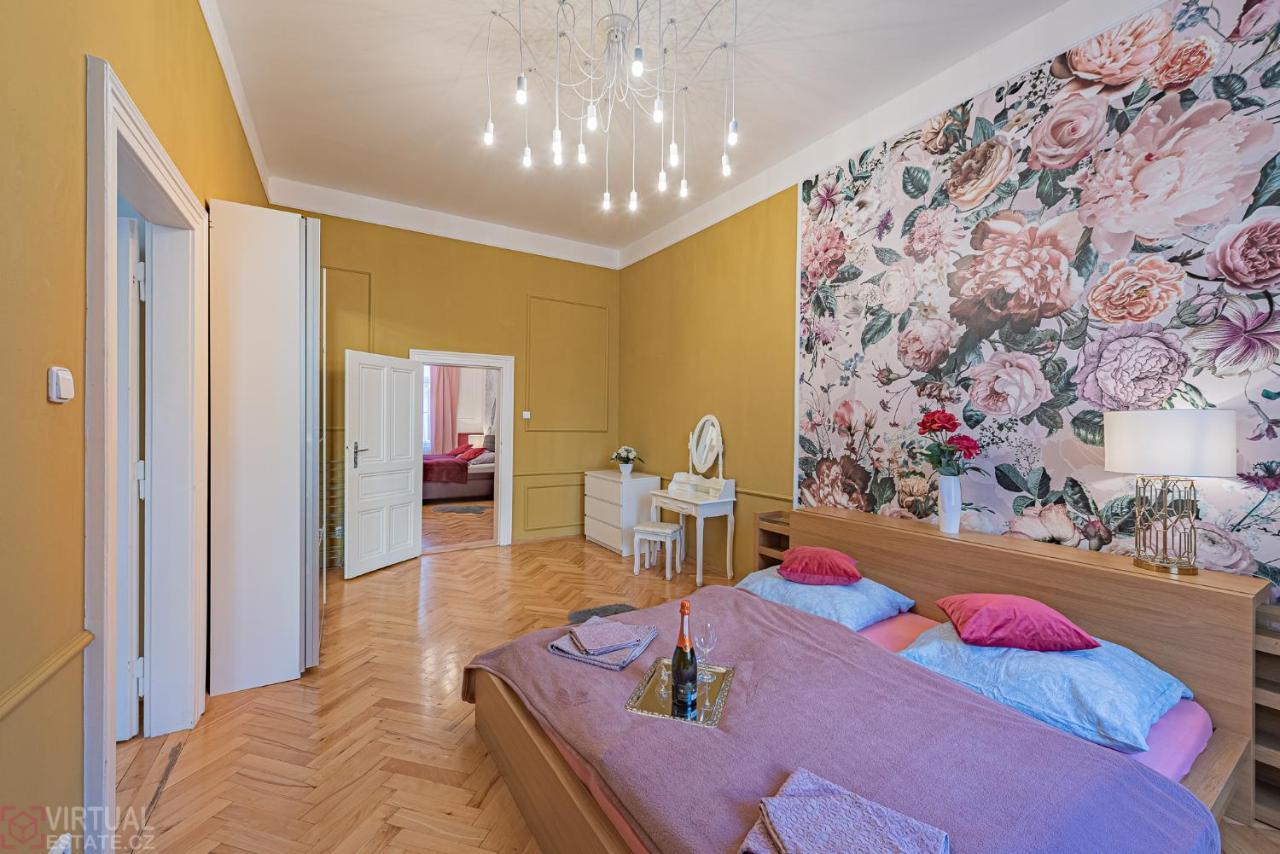 Colorful Wenceslas Square Apartment Prag Exterior foto