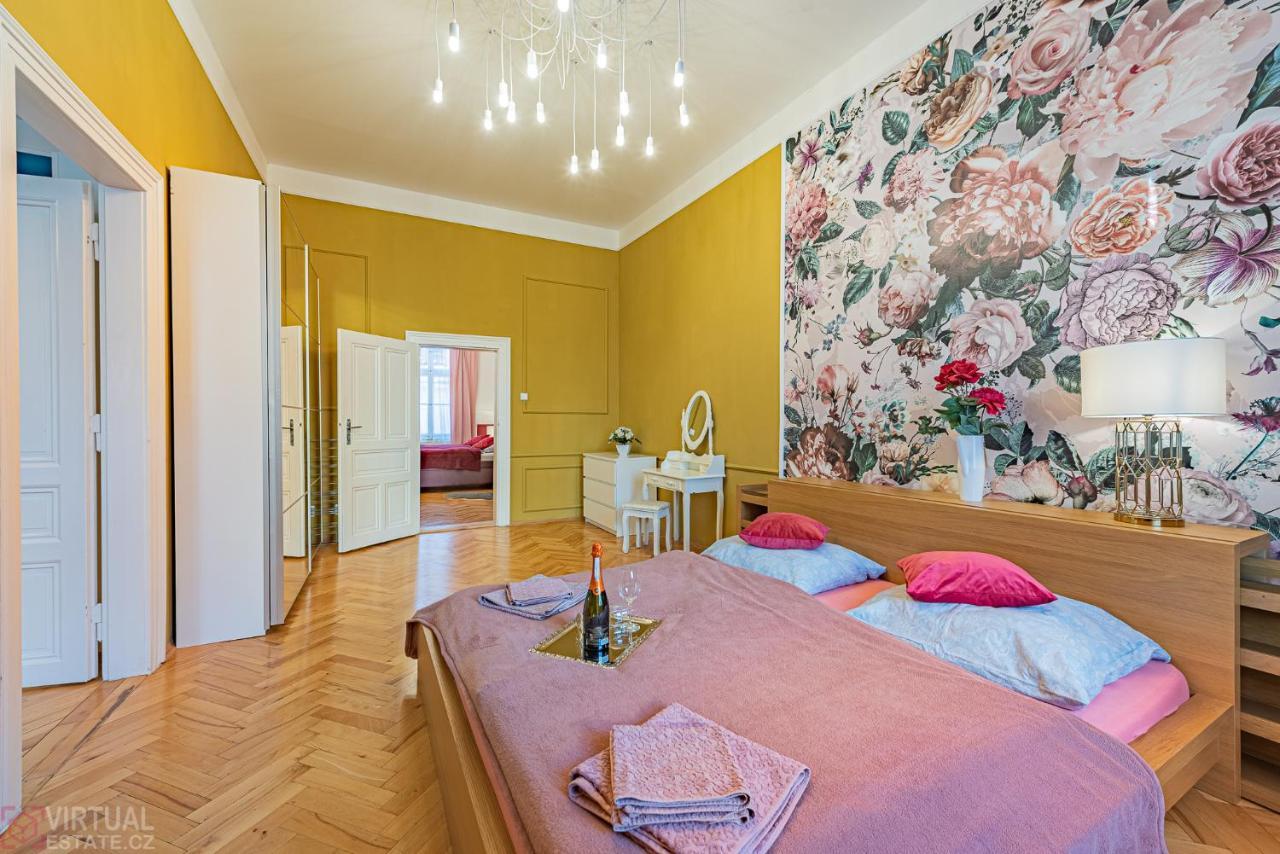 Colorful Wenceslas Square Apartment Prag Exterior foto